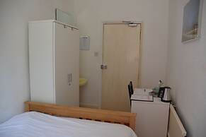 No 13 Georgian Shared House - By Clifton Short Lets