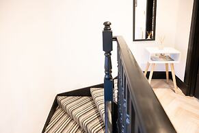 Northern Hideaways Apple Store, Ellingham