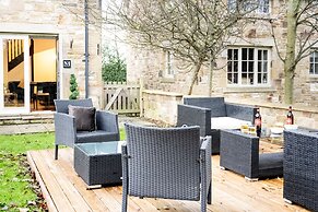 Northern Hideaways Apple Store, Ellingham