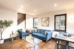 Northern Hideaways Apple Store, Ellingham