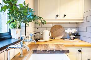 Northern Hideaways Apple Store, Ellingham