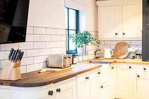 Northern Hideaways Apple Store, Ellingham