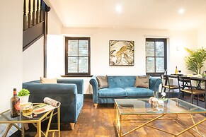 Northern Hideaways Apple Store, Ellingham