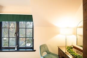 Northern Hideaways Apple Store, Ellingham