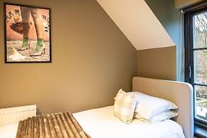 Northern Hideaways Apple Store, Ellingham