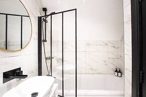 Northern Hideaways Apple Store, Ellingham