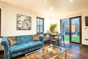 Northern Hideaways Apple Store, Ellingham