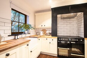 Northern Hideaways Apple Store, Ellingham