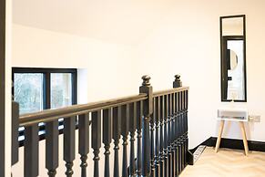 Northern Hideaways Apple Store, Ellingham