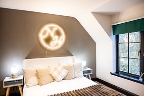 Northern Hideaways Apple Store, Ellingham