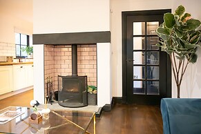 Northern Hideaways Apple Store, Ellingham