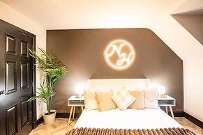 Northern Hideaways Apple Store, Ellingham