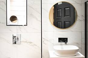 Northern Hideaways Apple Store, Ellingham