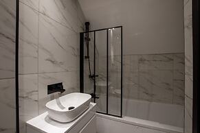 Northern Hideaways Apple Store, Ellingham