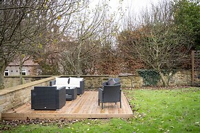 Northern Hideaways Apple Store, Ellingham