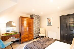 Northern Hideaways Apple Store, Ellingham