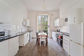 No 64 Georgian House - By Clifton Short Lets
