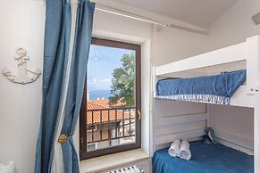 Bright 3-bedroom Apartment in Lovran