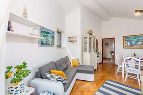 Bright 3-bedroom Apartment in Lovran
