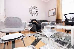1BR Summit Holburn - Cosy Flat With Ultrafast Wifi