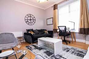 1BR Summit Holburn - Cosy Flat With Ultrafast Wifi