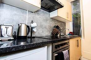 1BR Summit Holburn - Cosy Flat With Ultrafast Wifi