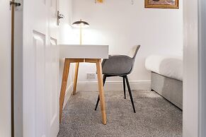 Cosy Central Aberdeen 1 Bed Flat by Retail Park