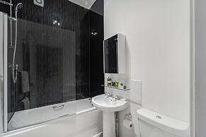 Cosy Central Aberdeen 1 Bed Flat by Retail Park