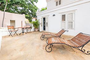 Kura Botanica Hotel