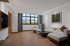 Microtel By Wyndham Xishuangbanna City Center