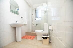 Spacious & Outstanding 3-bed Furnished Apartment