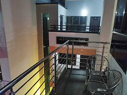 Spacious & Outstanding 3-bed Furnished Apartment