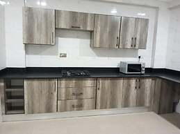 Spacious & Outstanding 3-bed Furnished Apartment