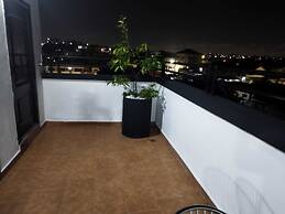 Spacious & Outstanding 3-bed Furnished Apartment