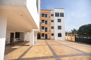 Spacious & Outstanding 3-bed Furnished Apartment