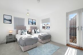 Modern 5 Bedroom 3 Bath Hse Aylesbury