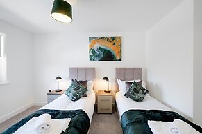 Modern 5 Bedroom 3 Bath Hse Aylesbury