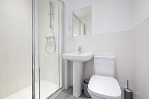 Modern 5 Bedroom 3 Bath Hse Aylesbury