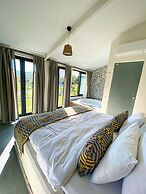 ALBIZIA BOUTIQUE HOTEL