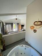 ALBIZIA BOUTIQUE HOTEL