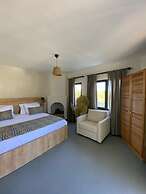 ALBIZIA BOUTIQUE HOTEL