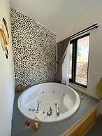 ALBIZIA BOUTIQUE HOTEL