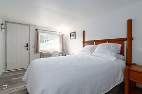 Raines Resort Cabins & RV