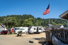 Raines Resort Cabins & RV