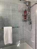 Ambiance by the Falls Cozy Suite