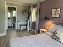 Ambiance by the Falls Cozy Suite