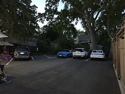 Ambiance by the Falls Cozy Suite