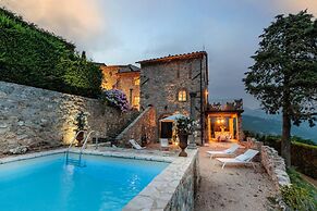 Gran Burrone Castle in Borgo a Mozzano