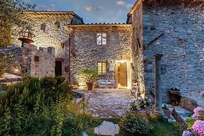 Gran Burrone Castle in Borgo a Mozzano
