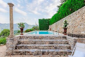 Gran Burrone Castle in Borgo a Mozzano